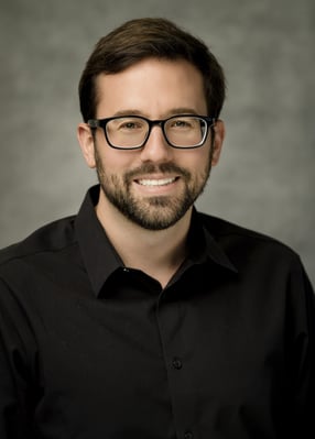 Daniel Headshot